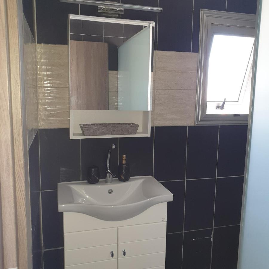 Ahoy Deluxe Apts Apartment Ayia Napa Bagian luar foto