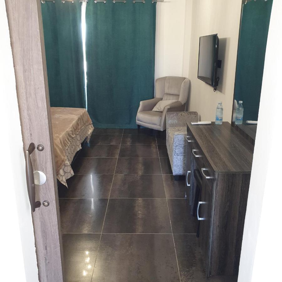 Ahoy Deluxe Apts Apartment Ayia Napa Bagian luar foto